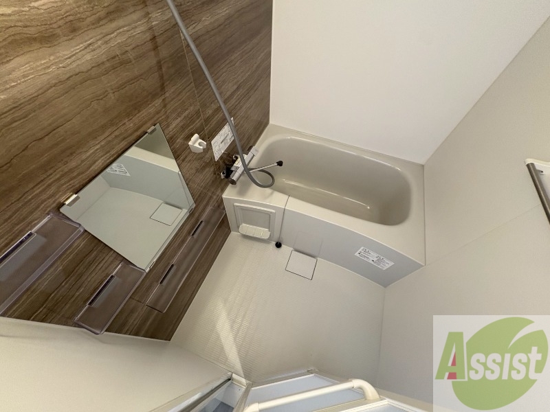 バス・シャワールーム　お風呂になります。一日の疲れを癒してくださいね。