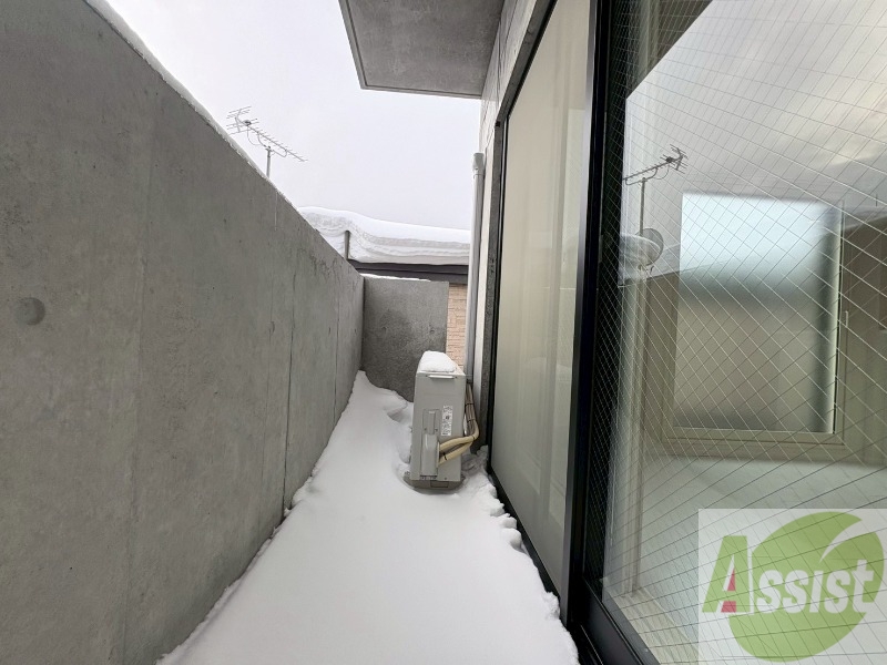 バルコニー　バルコニーです。洗濯物を干したり一息ついたりできますね！