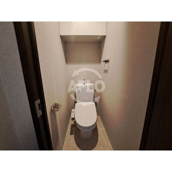 トイレ　スプランディッド十三本町　トイレ