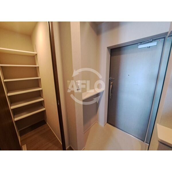 玄関　スプランディッド十三本町　　玄関