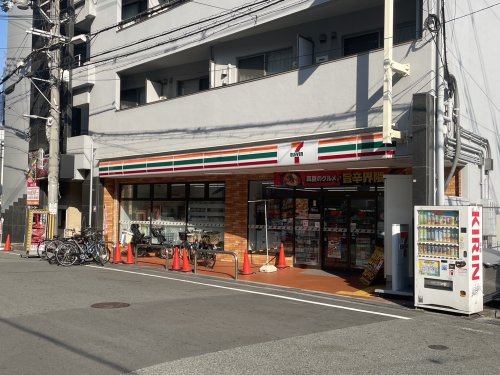 コンビニ　セブン-イレブン 大阪十三本町1丁目店（コンビニ）まで100m