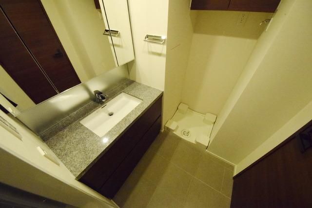 洗面設備　※同タイプの写真です