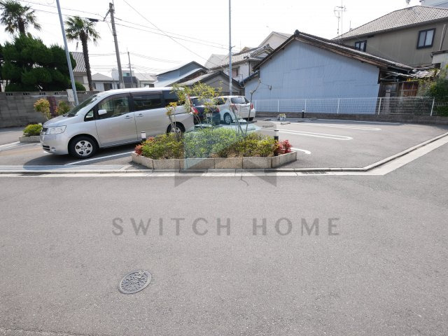 駐車場　車をお持ちの方に嬉しい駐車場付きの物件です