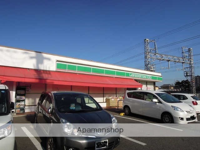 コンビニ　ローソンストア１００（コンビニ）まで613m