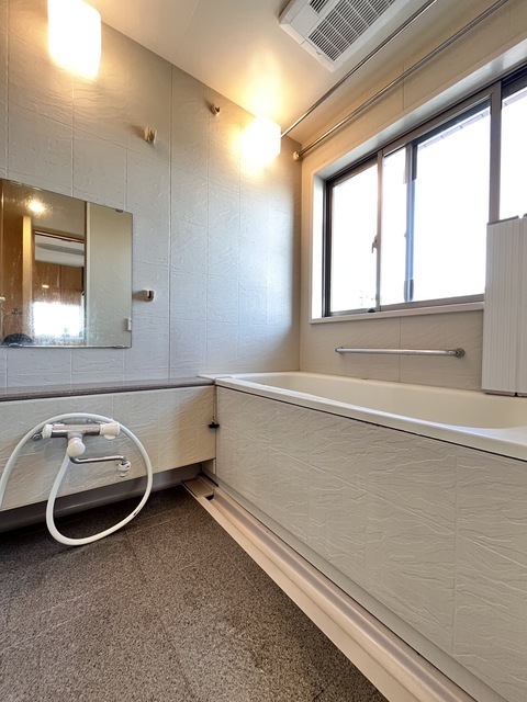 バス・シャワールーム　追い焚き機能・浴室暖房乾燥機