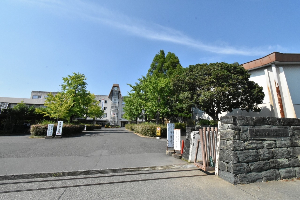 中学校　徳島県立城ノ内中学校（中学校）まで2731m