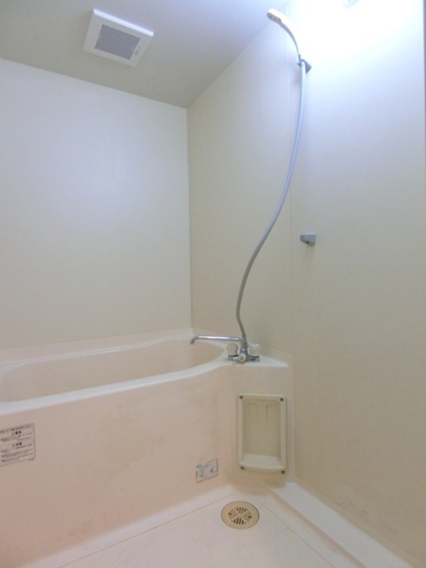 バス・シャワールーム　図面と現状に相違がある場合には現状を優先