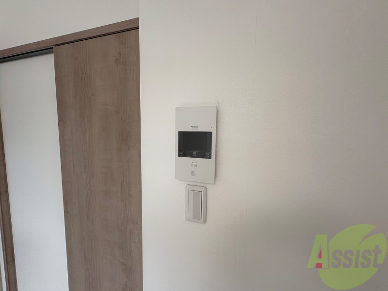 セキュリティ　ＴＶモニター付インターホンです。来客者の顔が見えるので安心！