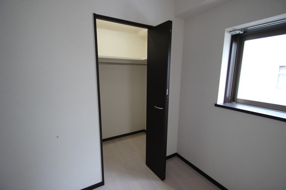 収納　※別号室の写真です