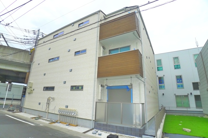 建物外観　建築中