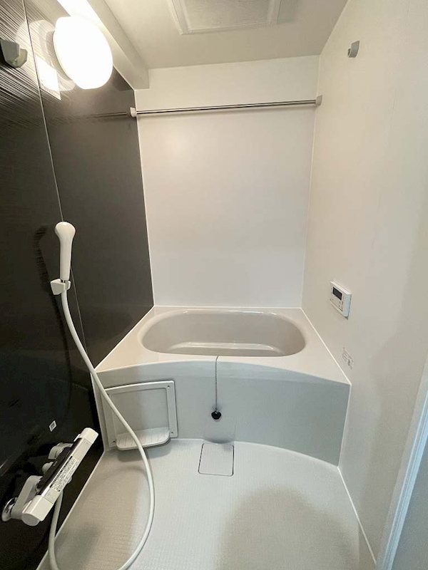 バス・シャワールーム　追焚機能・浴室暖房換気乾燥機完備