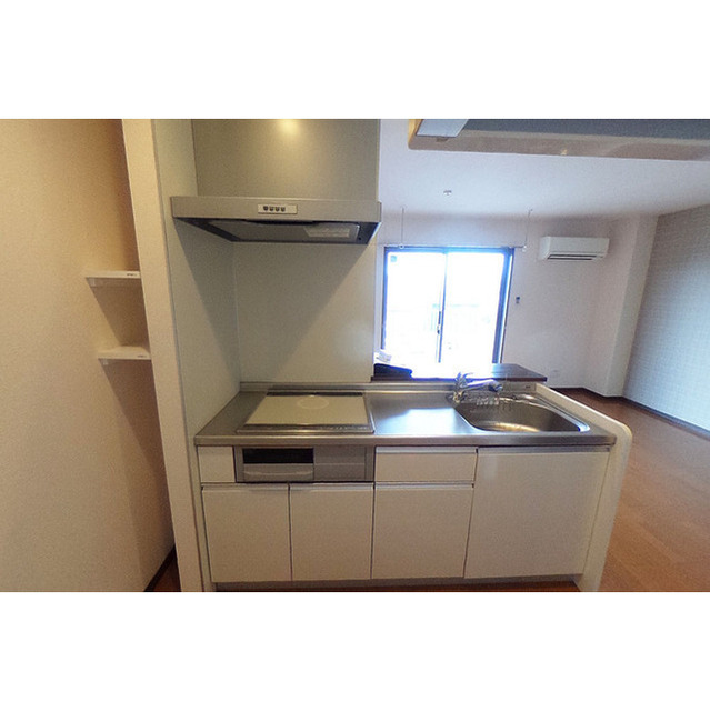 キッチン　ＩＨコンロ付いてます