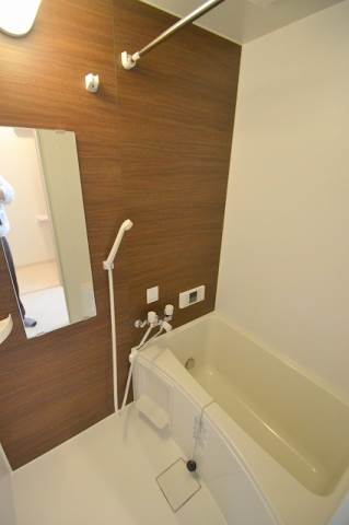 バス・シャワールーム　追焚・浴室乾燥機能付バス