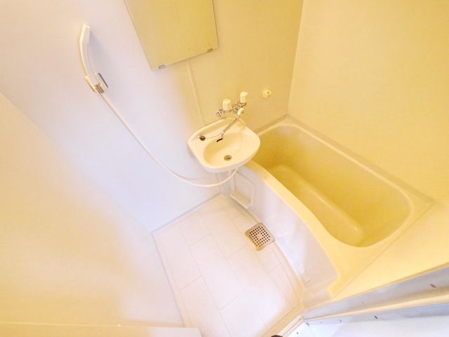 バス・シャワールーム　★お問い合わせは、地域密着のタウンハウジングまで★