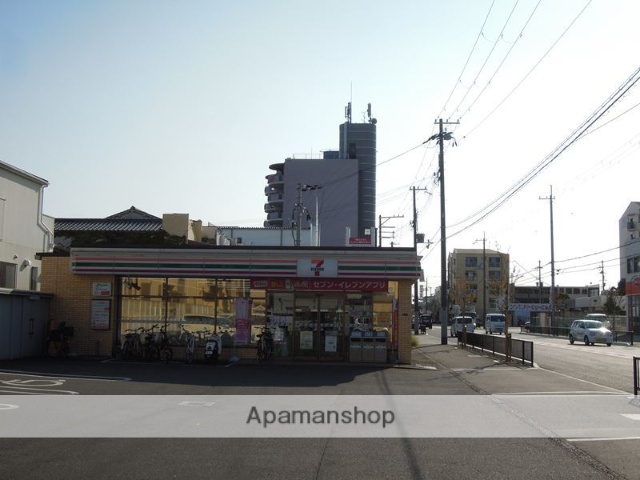 コンビニ　セブンイレブン（コンビニ）まで722m