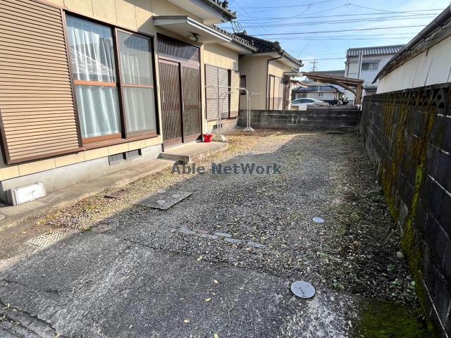 駐車場　駐車場