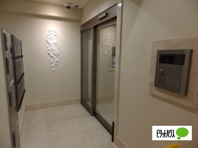 エントランス　エントランス