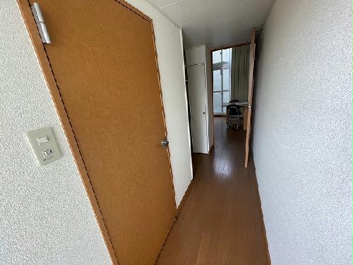 玄関　現況を優先します