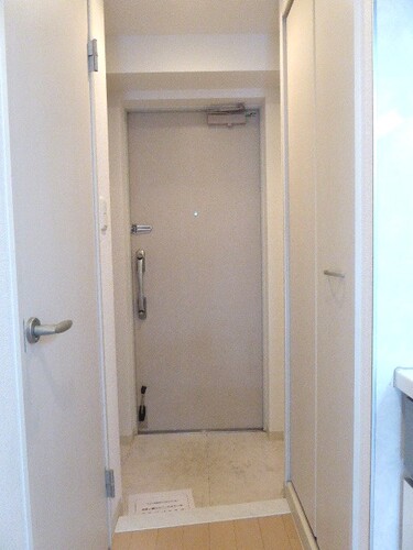 玄関　玄関　※2024年6月撮影