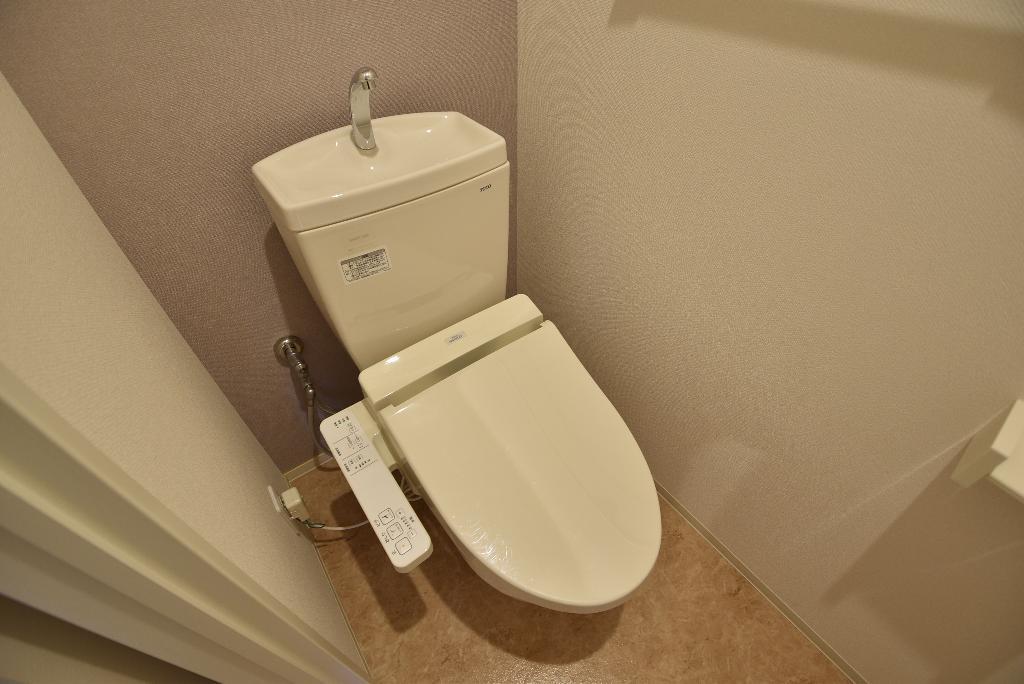 トイレ　シャワー付トイレ