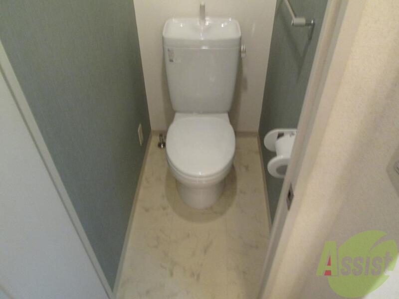 トイレ　清潔なお手洗いはこちらです