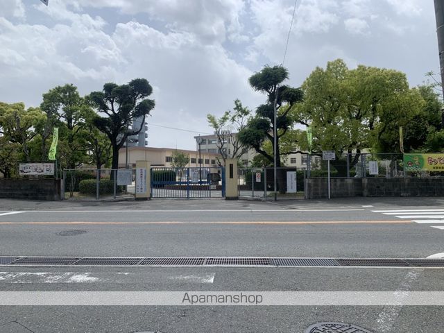 小学校　福岡市立小学校筥松小学校（小学校）まで354m