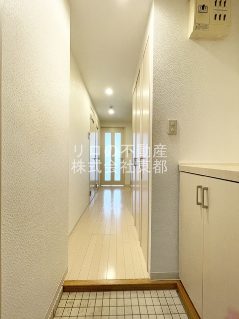 玄関　別部屋の写真