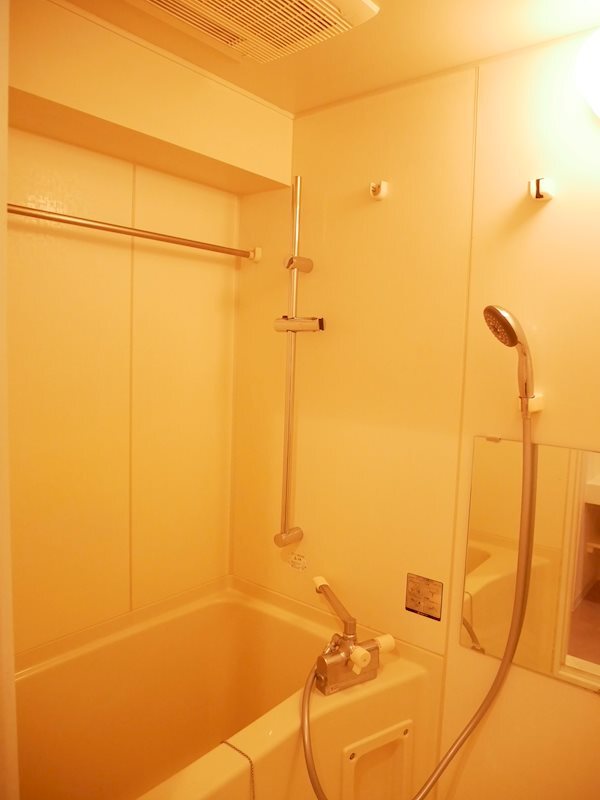 バス・シャワールーム　※別部屋参考写真