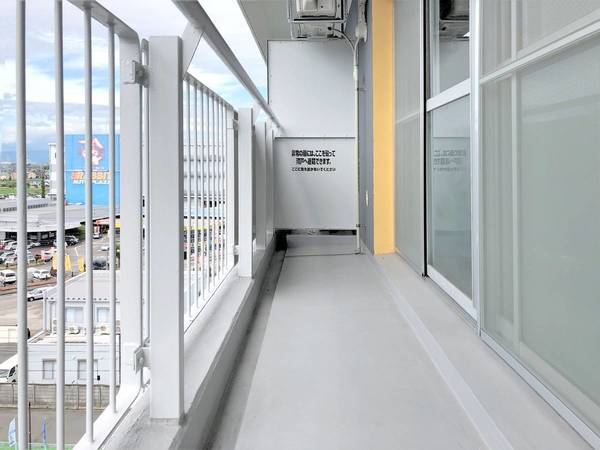 バルコニー　モデルルームの写真です