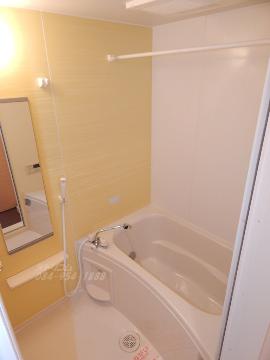 バス・シャワールーム　追焚　乾燥機能完備