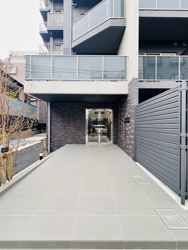 エントランス　清潔なエントランスです