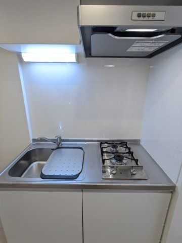 キッチン　コンパクトなキッチンで掃除もラクラク