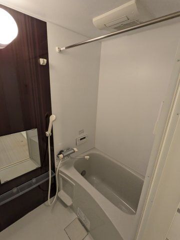 バス・シャワールーム　お風呂で日々の疲れを落としましょう