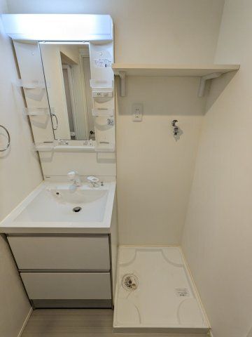 洗面設備　コンパクトで使いやすい洗面所