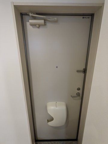 玄関　収納もある玄関です