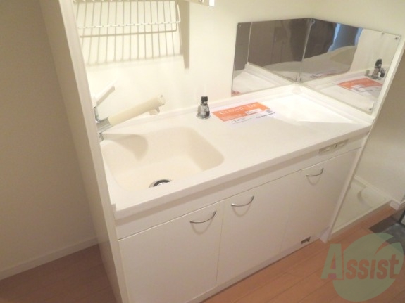 キッチン　白を基調としたキッチンは料理が楽しくなりそうですね