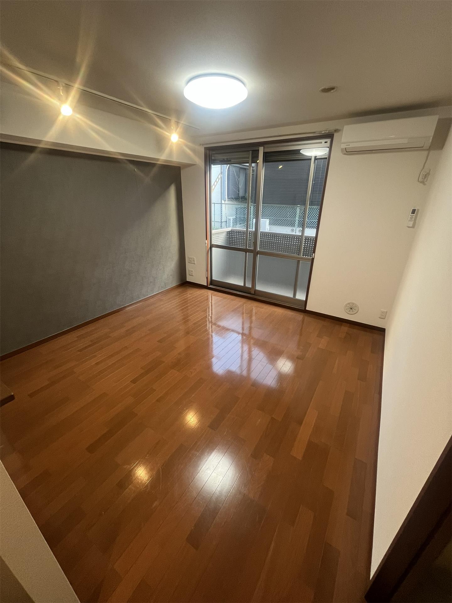 その他部屋・スペース　明るいリビング