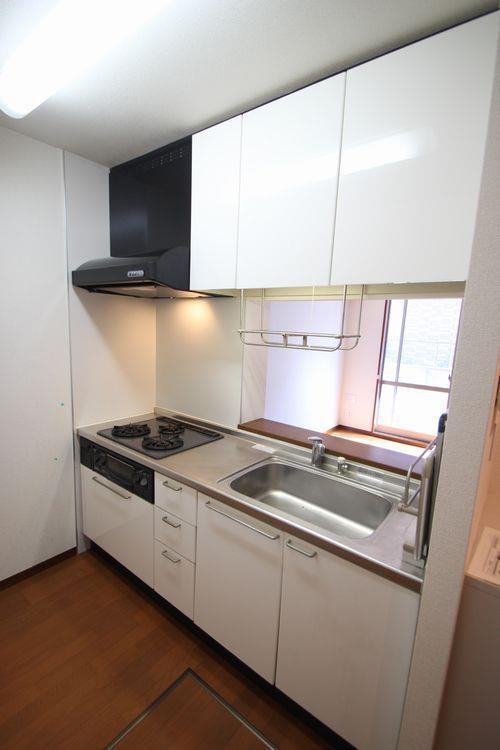 キッチン　3口コンロのカウンターキッチン