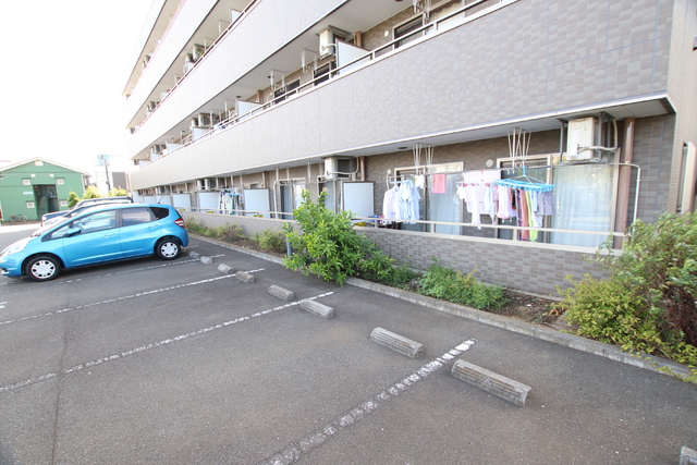 駐車場　駐車場（要空き確認）