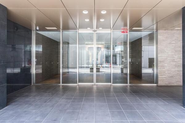 その他　エントランス