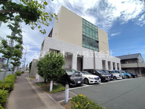 病院　小石マタニティクリニック（病院）まで126m