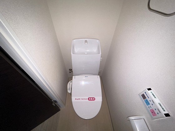 トイレ　※別部屋の写真です