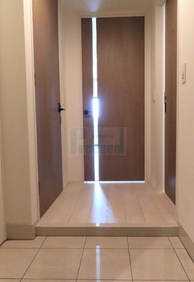 玄関　※別部屋参考写真※現況優先です