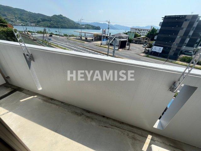 バルコニー　※室内画像は別号室のもの