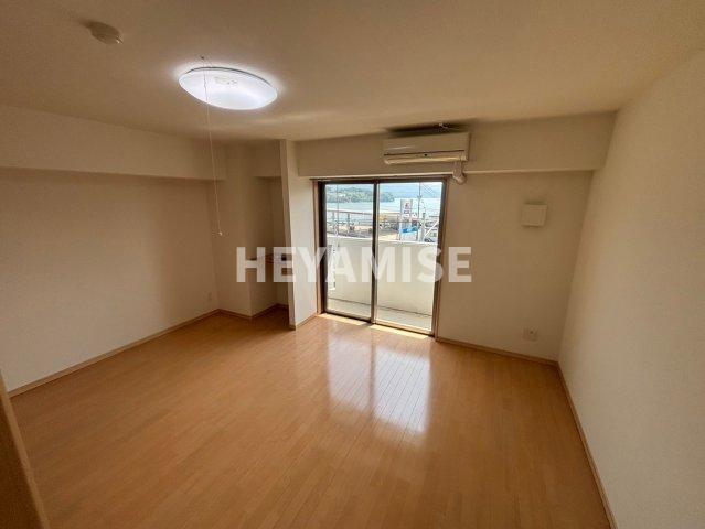 居室・リビング　※室内画像は別号室のもの