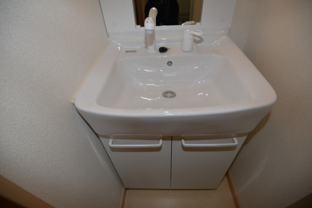 洗面設備　独立洗面化粧台付き