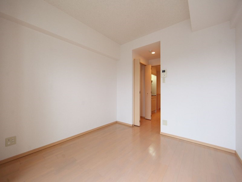 居室・リビング　洋室7.5帖　クローゼット付（収納充実してます）