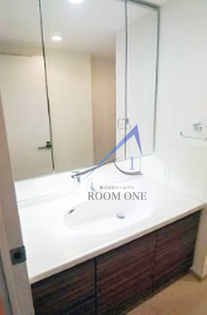 洗面設備　洗面台です。