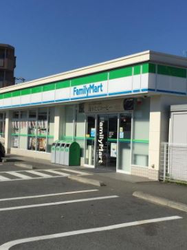 コンビニ　ファミリーマート 辻堂新町三丁目店（コンビニ）まで859m