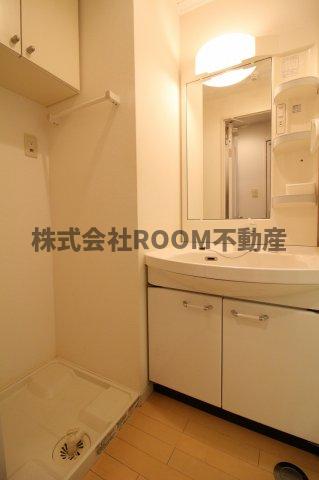 洗面設備　脱衣スペースもあります